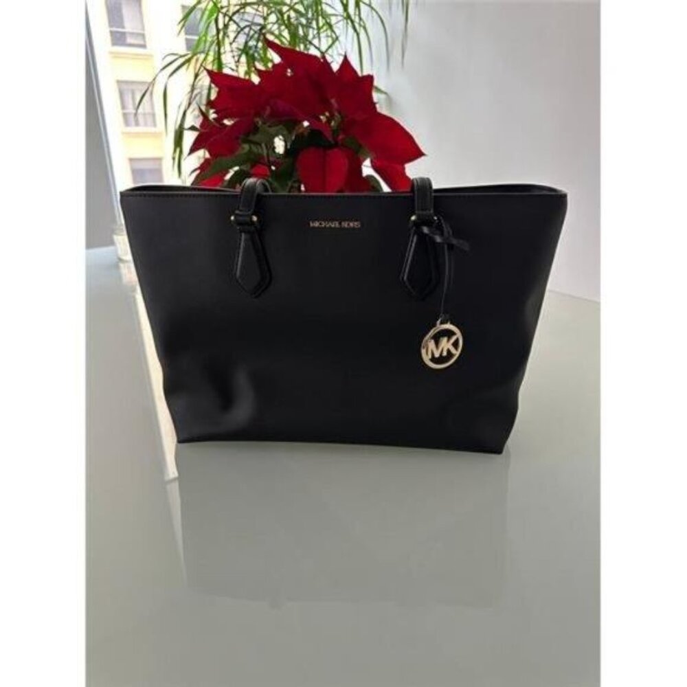 MICHAEL KORS BAG & Black Shoulder Bag